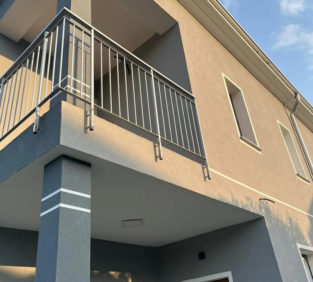 Appartamento Con Terrazza Gazzada Apartment
