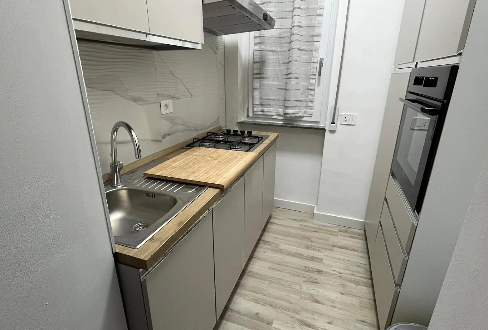 Appartamento Con Terrazza Gazzada 0*,  Italy