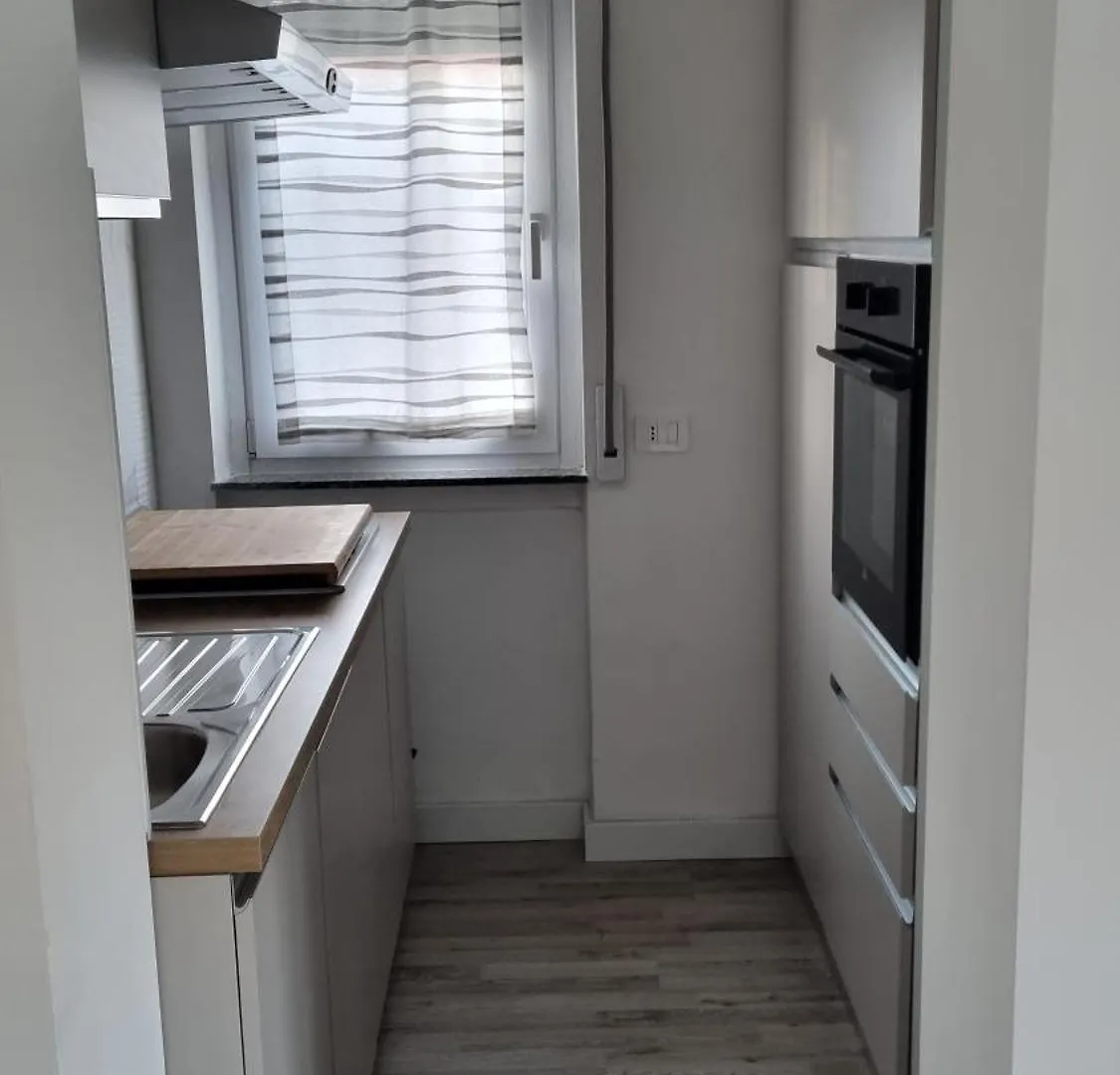 Appartamento Con Terrazza Gazzada Italy