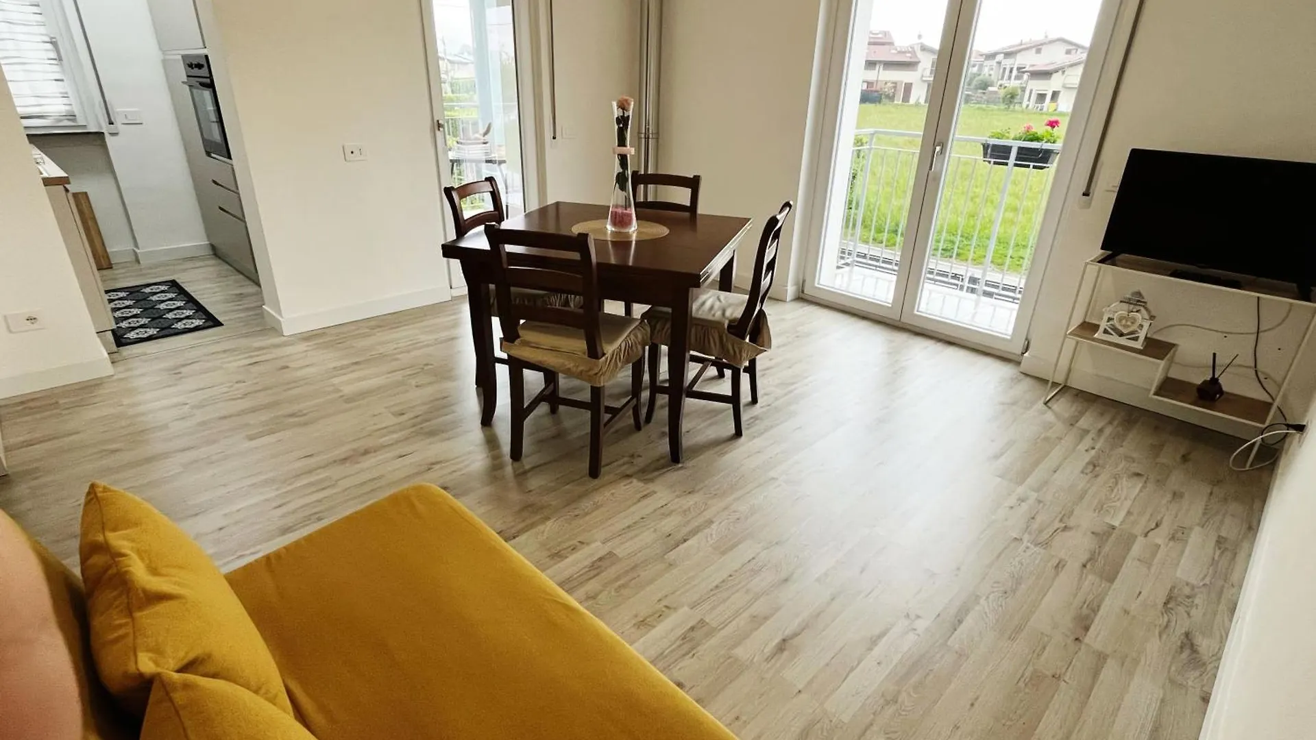 Appartamento Con Terrazza Gazzada Italy