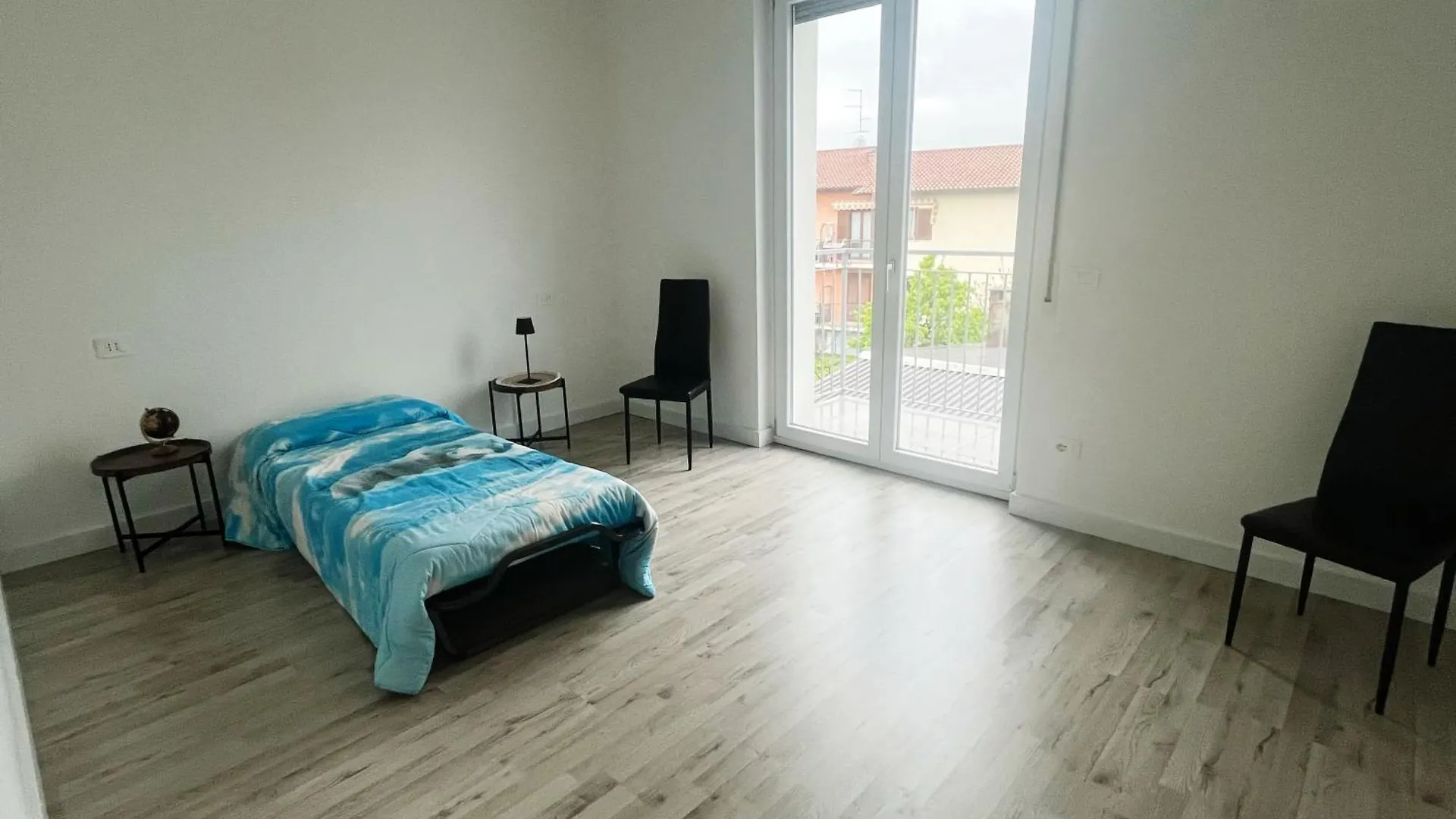 Appartamento Con Terrazza Gazzada 0*,  Italy