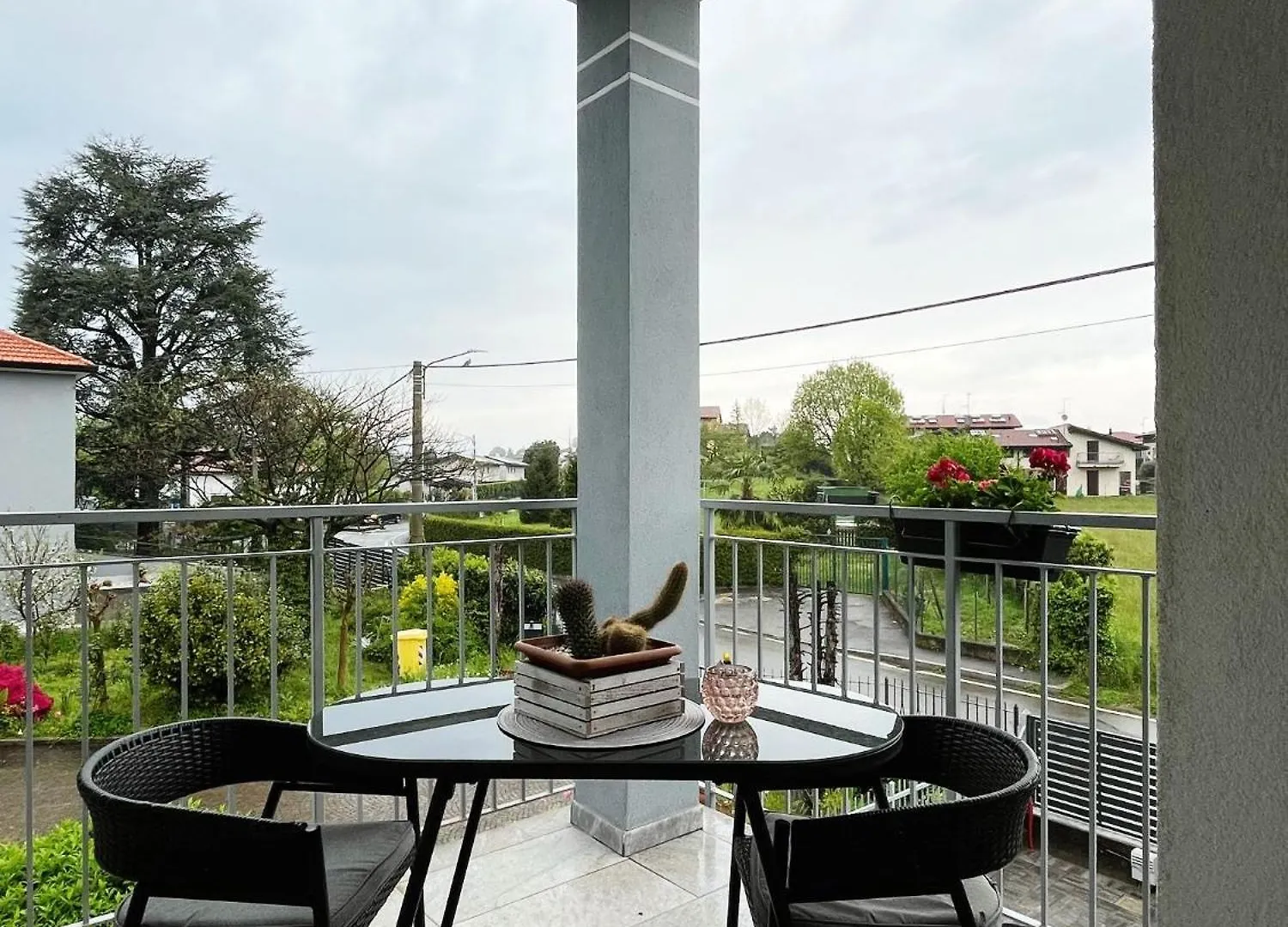 Appartamento Con Terrazza Gazzada