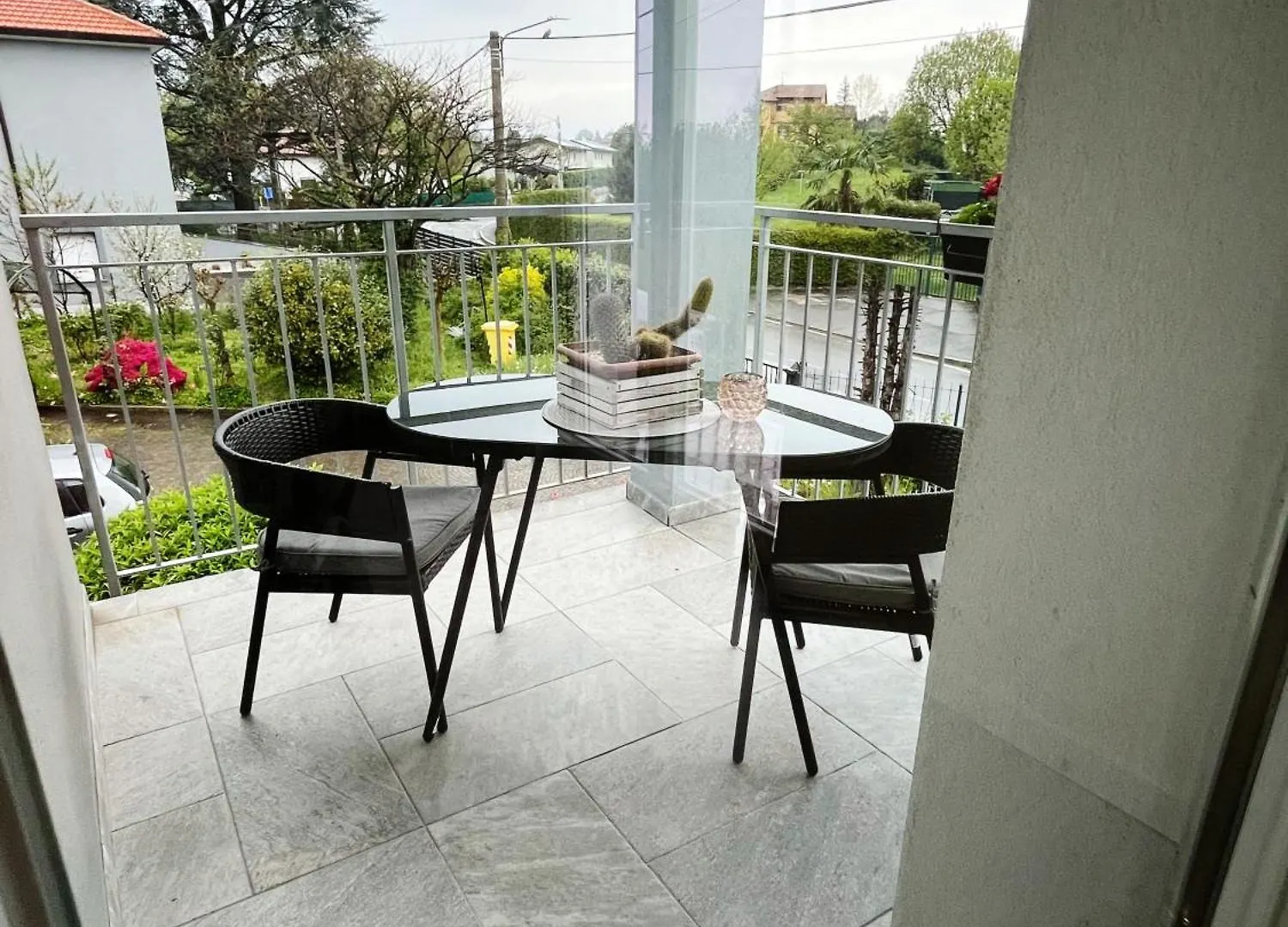 Appartamento Con Terrazza Gazzada